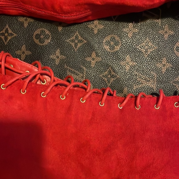 RED THIGH HIGH TIE UP BOOT/ SIZE 9 - Picture 5 of 7